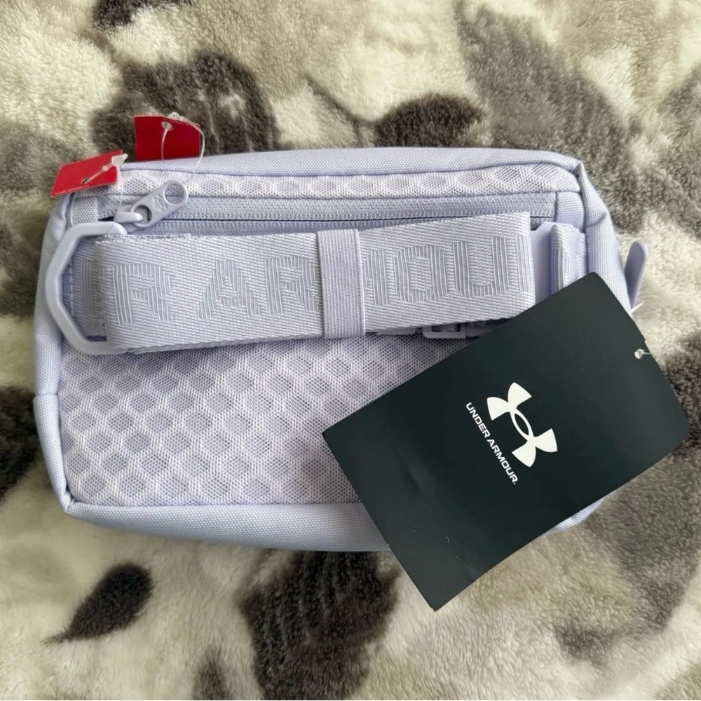 Under Armour Charcoal Belt Bag - Picture 3 of 3